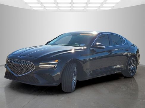 Used 2022 Genesis G70 3.3T image 8