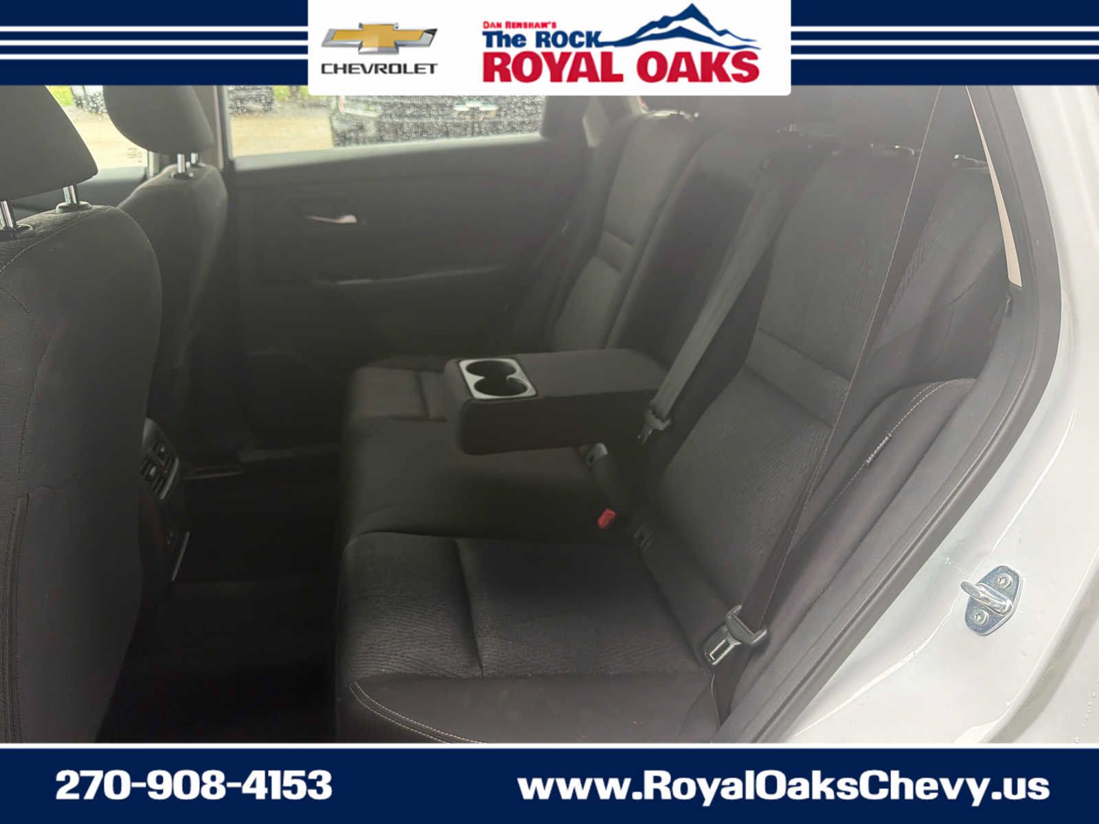 Used 2025 Nissan Rogue SV FWD image 24