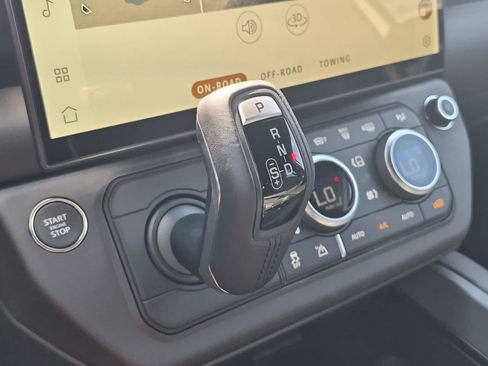 New 2026 Land Rover Defender 110 S AWD/4WD image 33