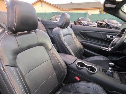 Used 2024 Ford Mustang GT Premium image 15