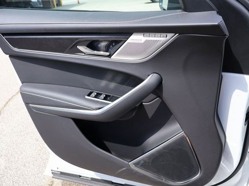 Used 2026 Jaguar F-PACE R-Dynamic S AWD/4WD image 37