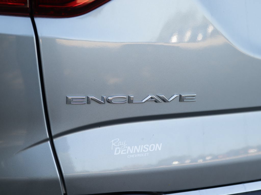 Used 2023 Buick Enclave Essence w/ Sport Touring Edition FWD image 34