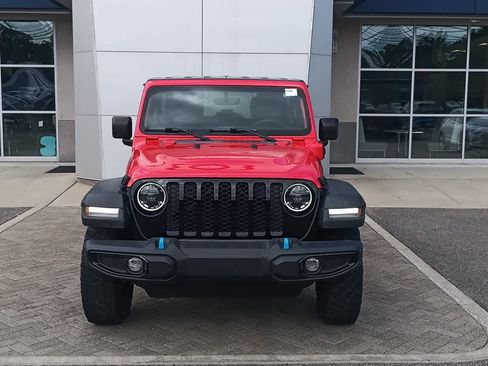 Used 2023 Jeep Wrangler Unlimited w/ Cold Weather Group AWD/4WD image 8