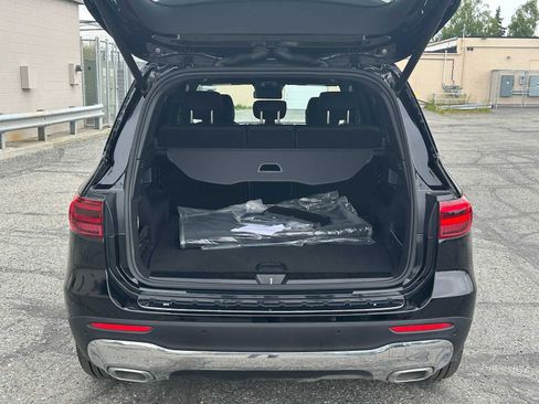 Used 2024 Mercedes-Benz GLB 250 GLB 250 image 12