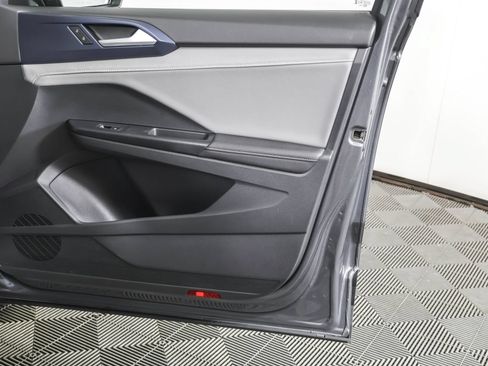 Used 2024 Volkswagen Taos SE FWD image 46