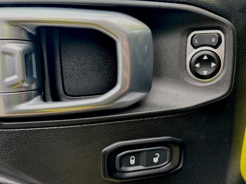 Used 2022 Jeep Wrangler Sport image 16