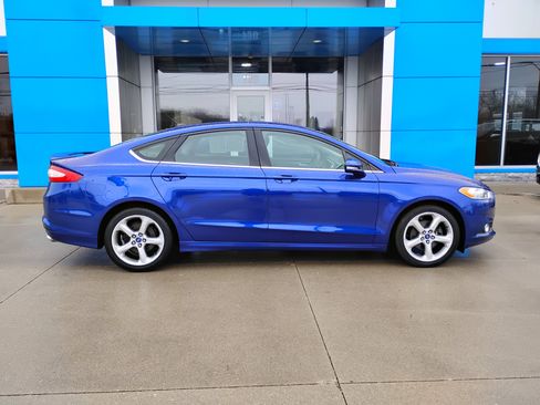 Used 2016 Ford Fusion SE image 33
