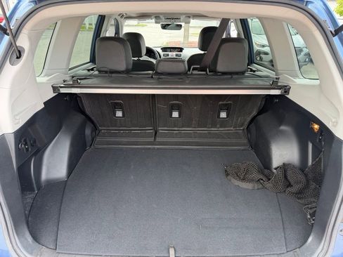 Used 2017 Subaru Forester 2.5i Touring AWD/4WD image 6