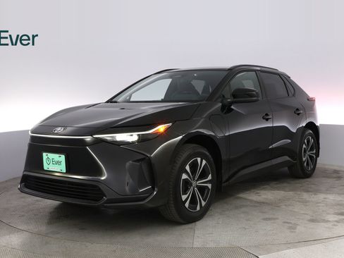 Used 2025 Toyota bZ4X AWD w/ Weather Package image 2