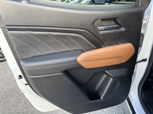 Used 2024 GMC Canyon AT4 image 14