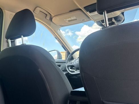 Used 2025 Nissan Rogue SV FWD image 31