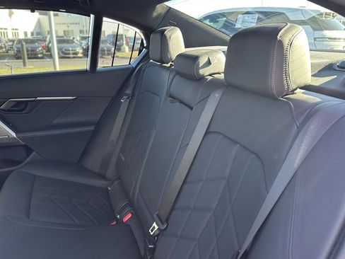 Used 2024 BMW 540i xDrive 540i xDrive w/ Premium Package image 32