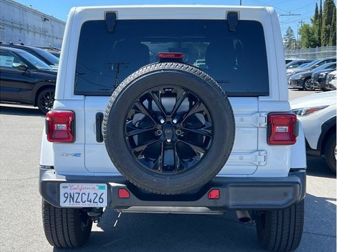 Used 2021 Jeep Wrangler Unlimited Sahara w/ Cold Weather Group AWD/4WD image 4