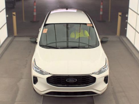 Used 2023 Ford Escape ST-Line w/ Tech Pack #1 AWD/4WD image 3