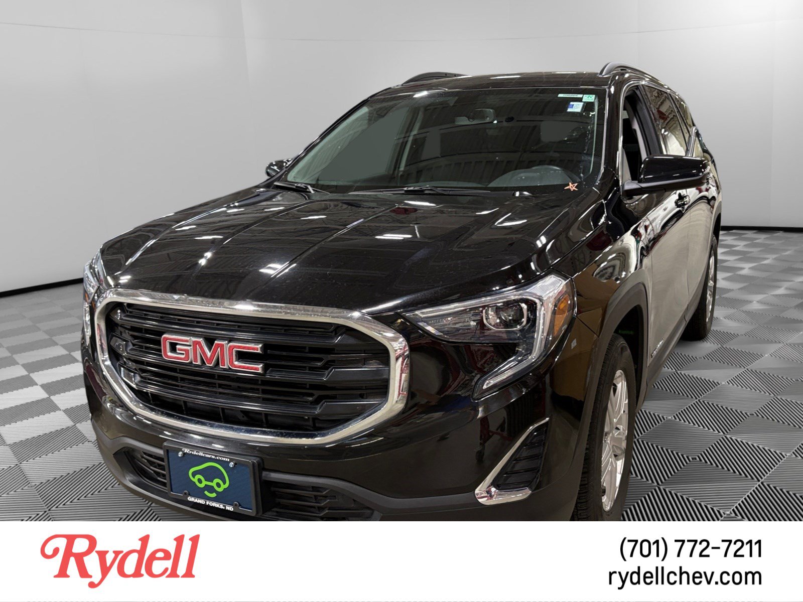 Used 2019 GMC Terrain SLE w/ Driver Convenience Package AWD/4WD image 1