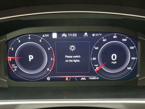 Used 2024 Volkswagen Tiguan SEL R-Line image 21