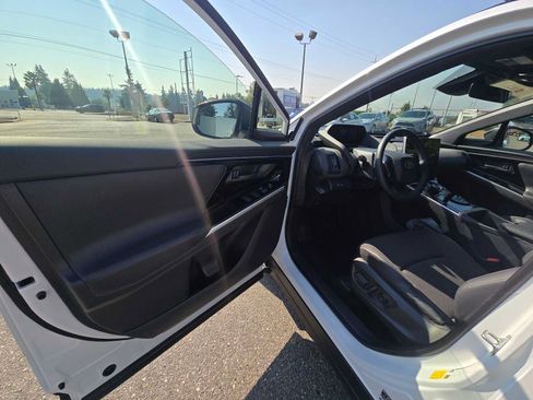 Used 2025 Toyota bZ4X FWD image 20