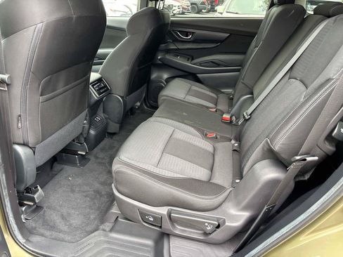 Used 2023 Subaru Ascent Premium w/ Convenience Package AWD/4WD image 11