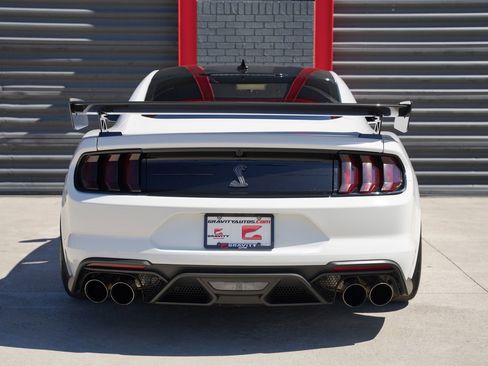 Used 2021 Ford Mustang Shelby GT500 w/ Carbon Fiber Track Pack image 14