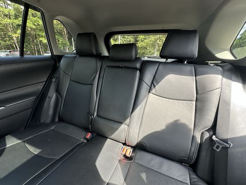 Used 2023 Toyota RAV4 XLE w/ Convenience Package FWD image 10