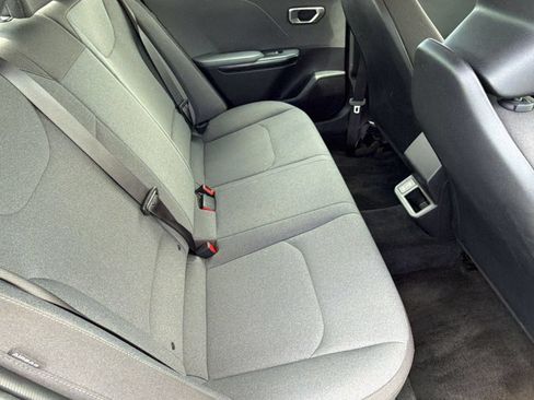 Used 2025 Kia K4 FWD image 32