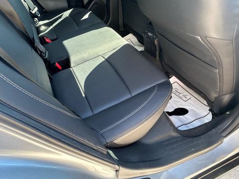 Used 2018 Subaru Outback 2.5i Limited AWD/4WD image 11