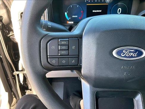 Used 2023 Ford F250 XLT w/ Black Appearance Package image 18