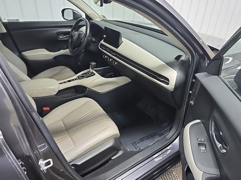 Used 2023 Honda HR-V EX-L image 16