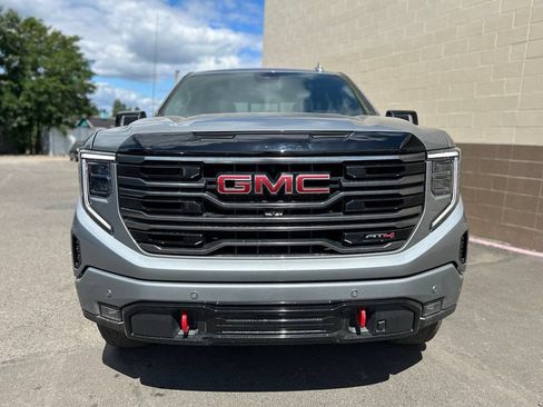 Used 2025 GMC Sierra 1500 AT4 w/ Technology Package AWD/4WD image 10