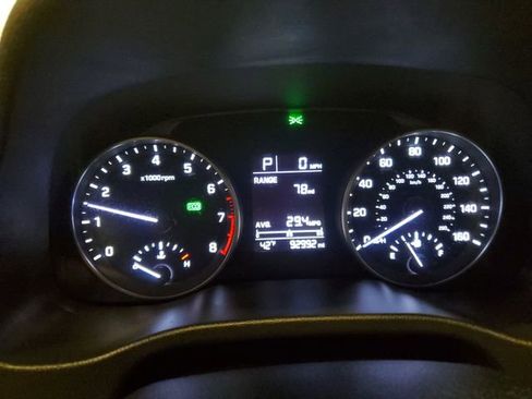 Used 2017 Hyundai Elantra SE image 15