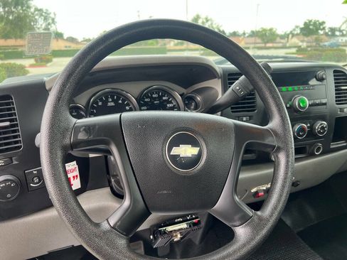 Used 2007 Chevrolet Silverado 3500 W/T image 17