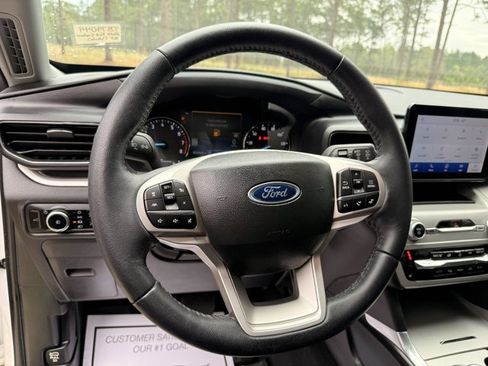 Used 2023 Ford Explorer XLT w/ Equipment Group 202A image 14