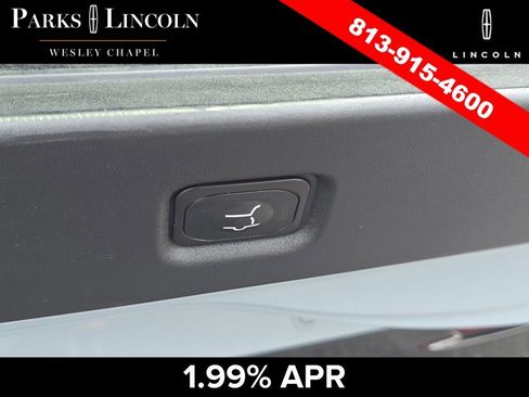 Certified 2025 Lincoln Navigator Reserve AWD/4WD image 9