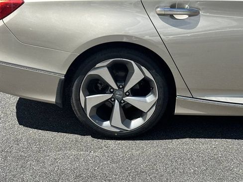 Used 2019 Honda Accord Touring image 20