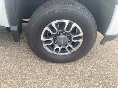 Used 2023 GMC Sierra 3500 AT4 w/ Driver Alert Package I image 4