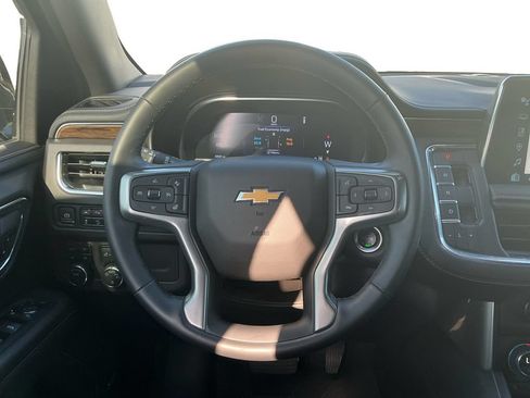 Used 2024 Chevrolet Tahoe Premier AWD/4WD image 18