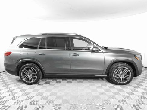 Used 2024 Mercedes-Benz GLS 450 4MATIC image 4