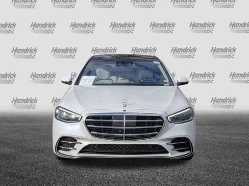 Used 2024 Mercedes-Benz S 580e 4MATIC Sedan image 3