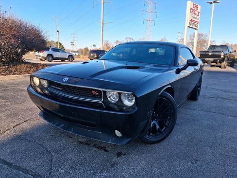 Used 2009 Dodge Challenger R/T image 1