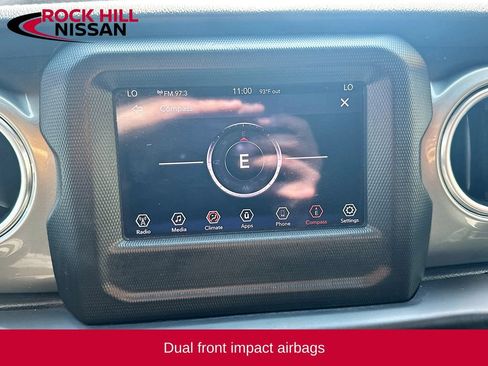 Used 2019 Jeep Wrangler Unlimited Sahara AWD/4WD image 13