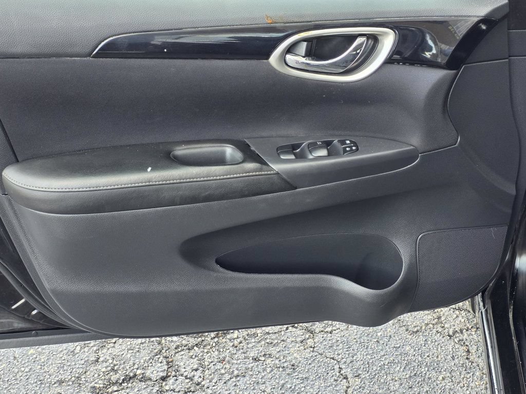 Used 2016 Nissan Sentra SV FWD image 24