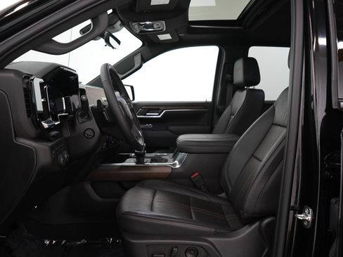 Used 2025 Chevrolet Silverado 1500 High Country w/ Midnight Edition AWD/4WD image 24