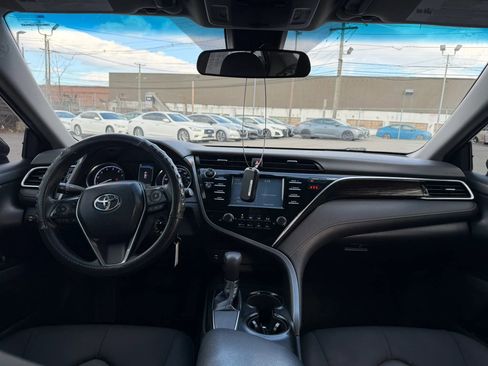 Used 2018 Toyota Camry LE image 16