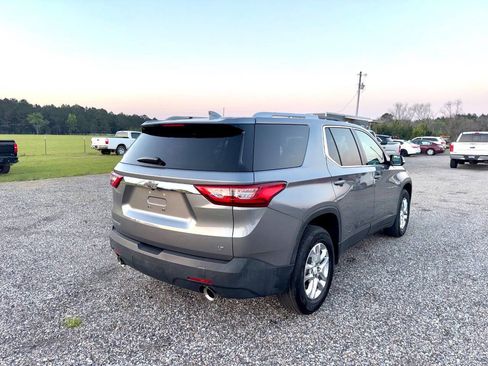 Used 2018 Chevrolet Traverse LT image 9