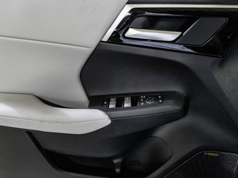 New 2025 Mitsubishi Outlander SE image 14