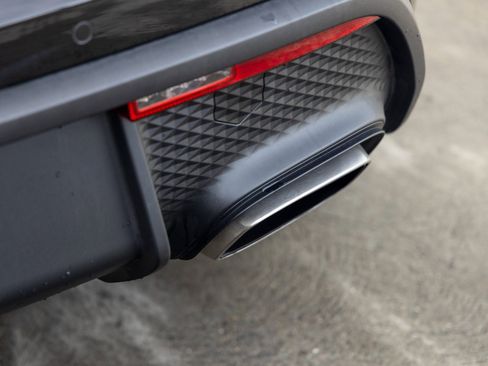 Certified 2025 Porsche Macan image 20