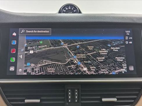 Used 2022 Porsche Cayenne Coupe w/ Premium Package image 24