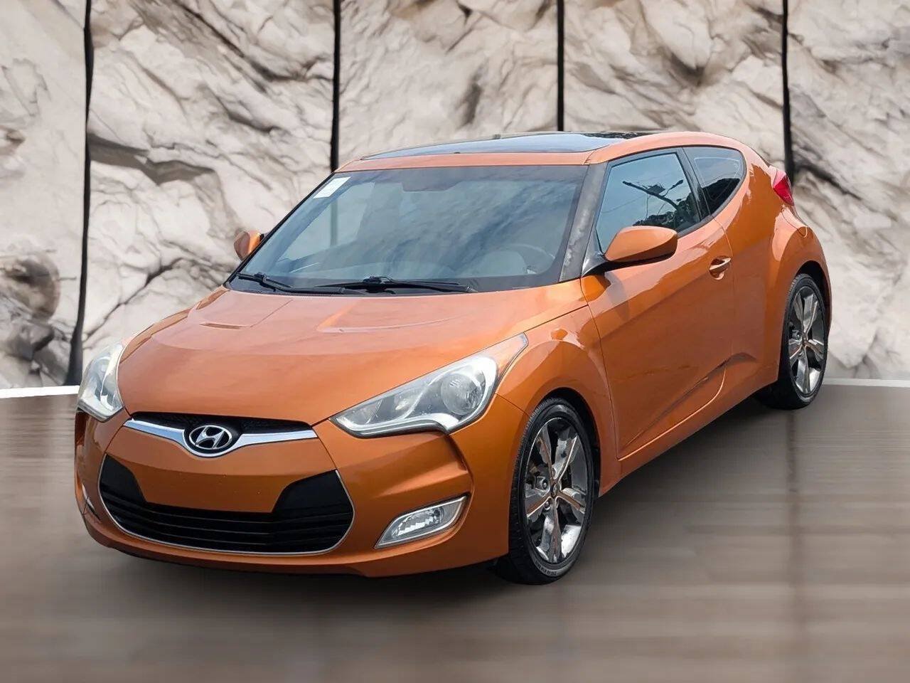 Used 2016 Hyundai Veloster w/ Option Group 03 FWD image 4