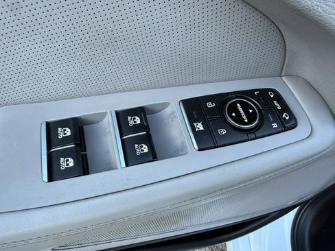 Used 2017 Genesis G80 5.0 Ultimate RWD image 37