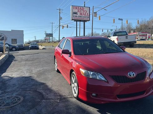 Used 2007 Toyota Camry SE FWD image 3